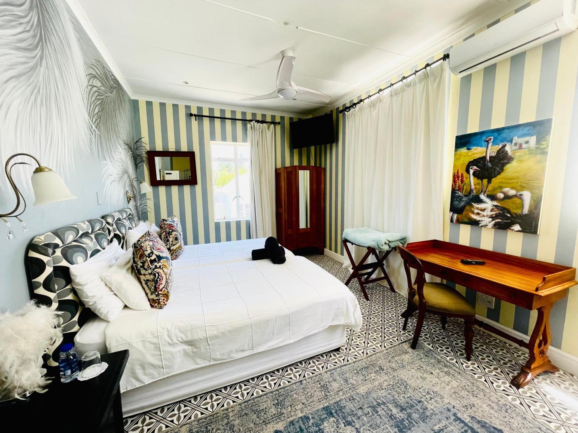 Karoo Art Hotel Barrydale Buitenkant foto