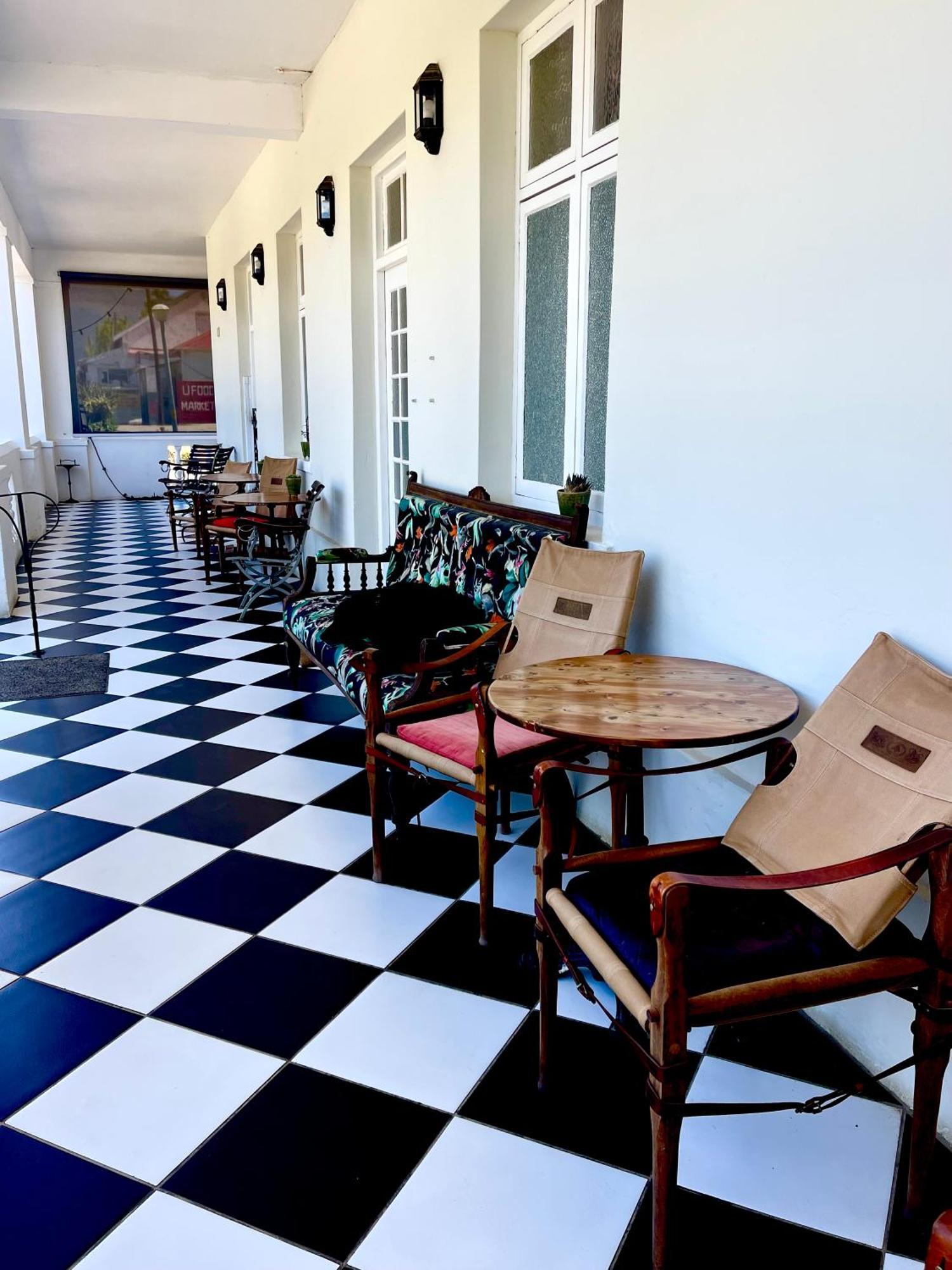 Karoo Art Hotel Barrydale Buitenkant foto